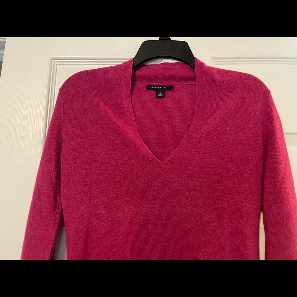 Banana Republic pink sweater - Picture 2 of 4